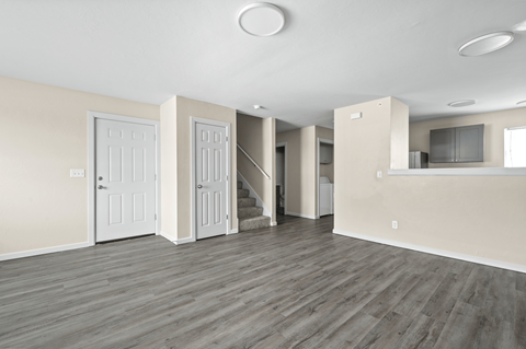 Floor plan for 3 beds, 3 baths, 1400 sqft